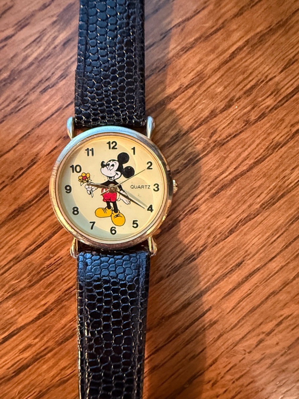 Vintage Mickey Mouse Quartz Wristwatch - Black Strap READ DESCRIPTION
